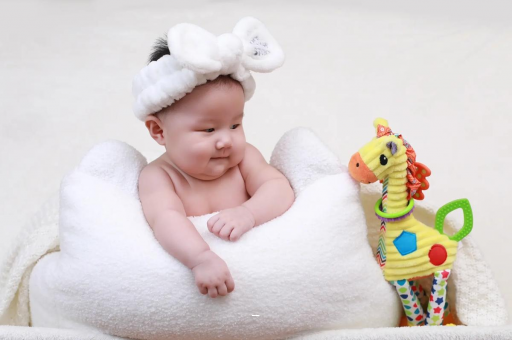 单县宝宝几个月翻身